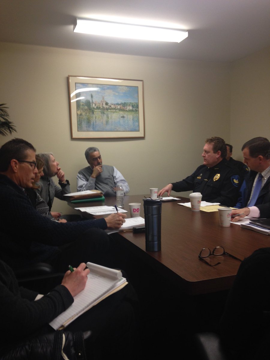 jameskelcourse's tweet image. Discussing  the opiate problem with @SalisburyPolice, Sheriff Cousins and The Pettengill House. #fixthisproblem