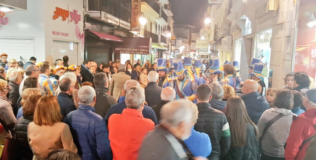 murga_torrole's tweet photo. Marbella corta las calles de Torroles!
@ComparsaDeAndre https://t.co/fP2AdLfWXQ