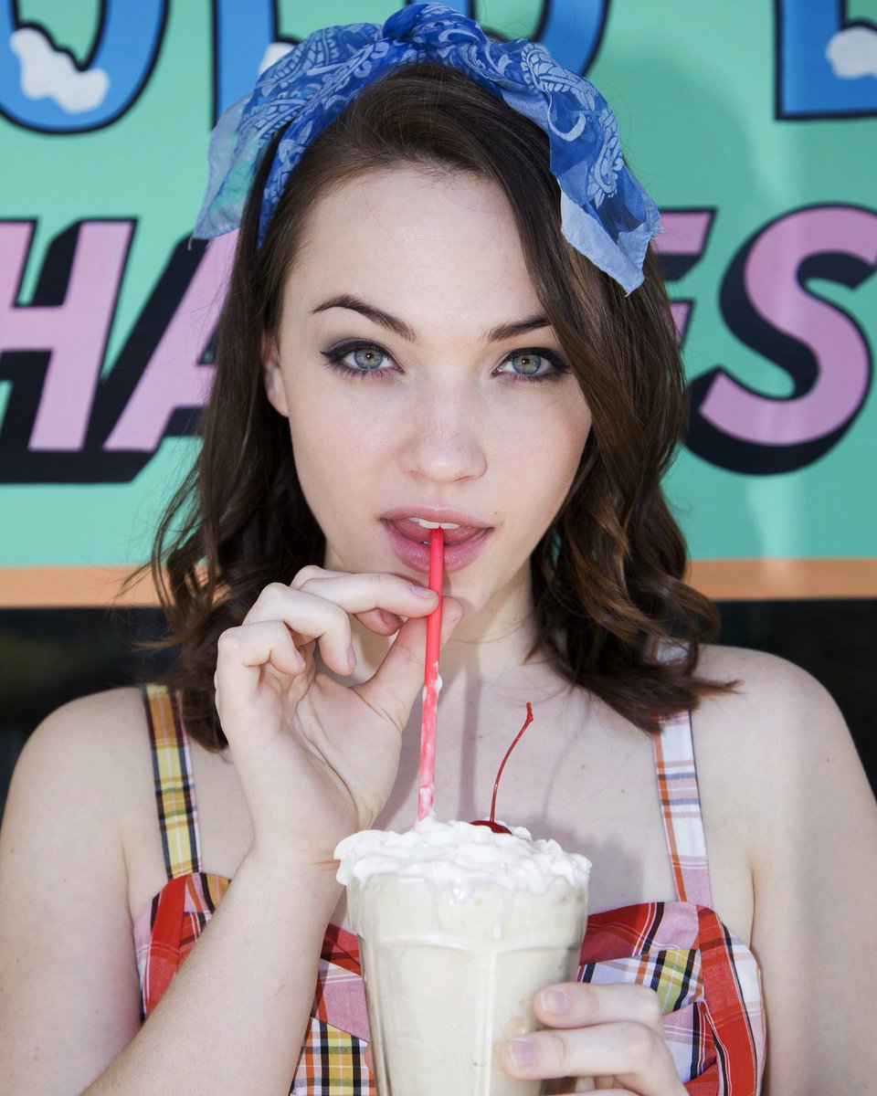 Violett beane sexy