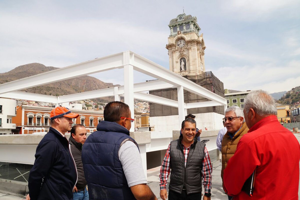 EleazarGarcia_'s tweet photo. Superviso avance de obras en #ElReloj @Pachuca_ acompañado de autoridades de @FonaturMX y del Gobierno @Paco_Olvera https://t.co/P00MBG8GF2