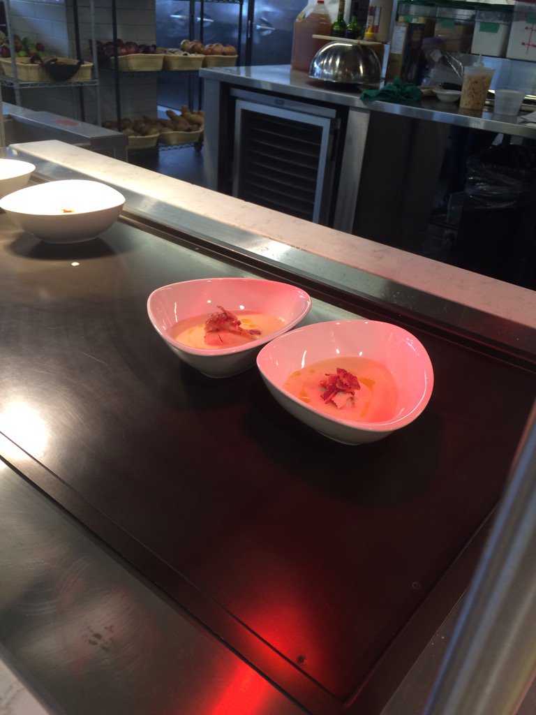 RationalSandra's tweet photo. Ottawa u app #Ironchef 2016 https://t.co/owumKOpwAC