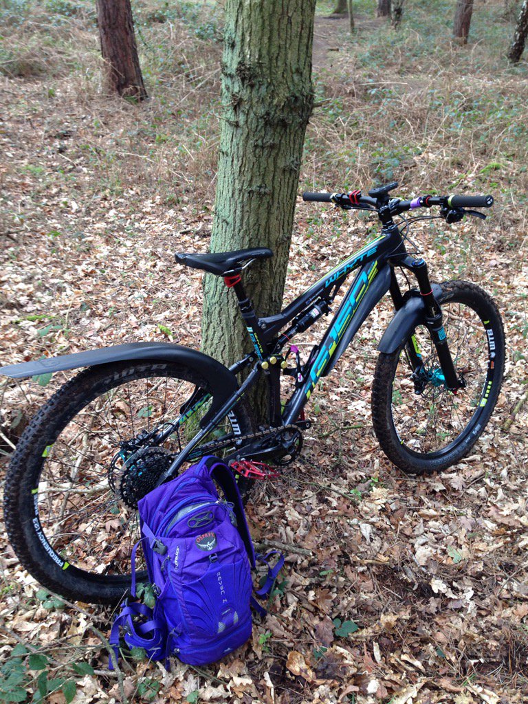 redsnail's tweet photo. Love @WhyteBikes Fun day at @Chicksandsbp https://t.co/8vtdRF4bE4