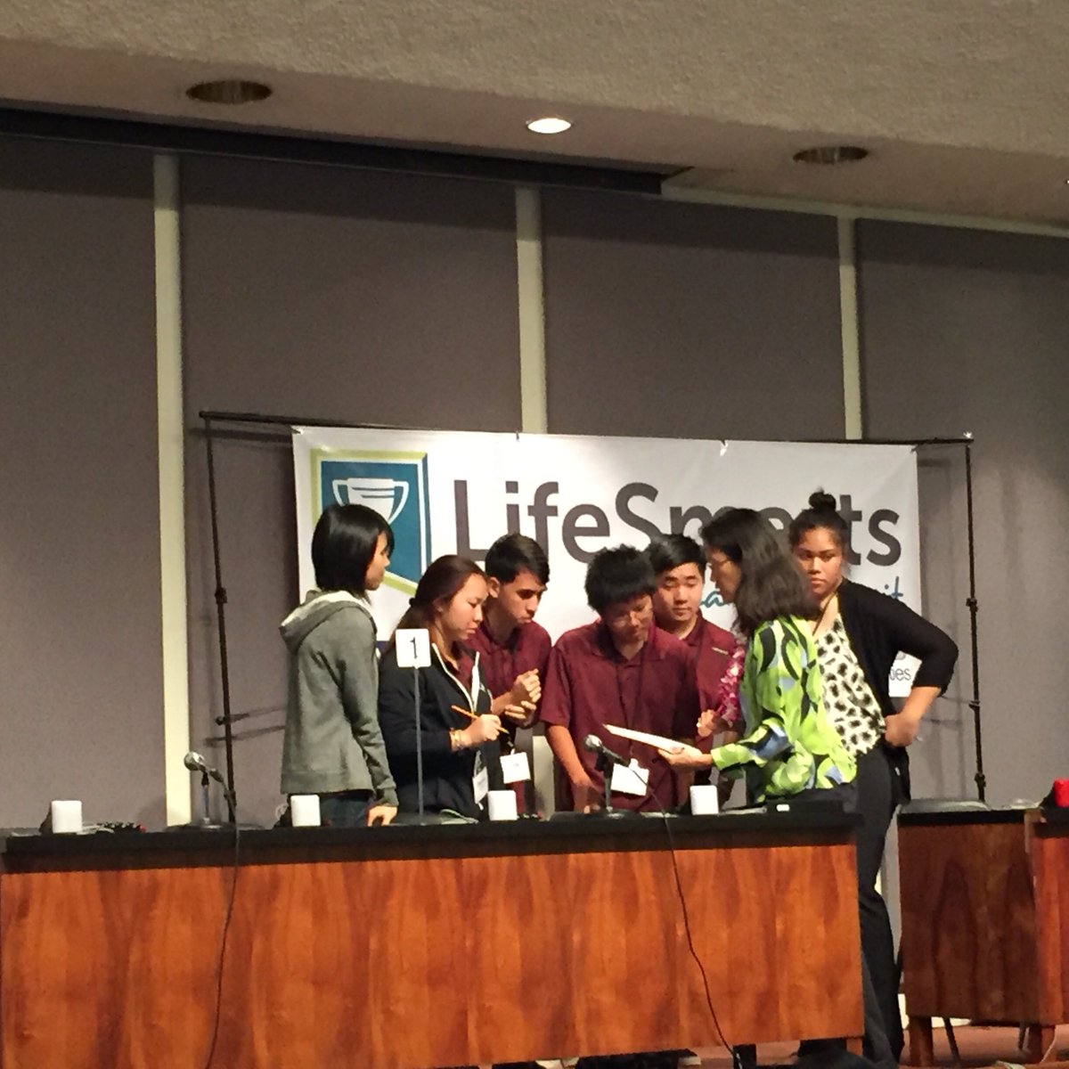 MsKitWong's tweet photo. LifeSmarts speed dating rounds! #lifesmartshawaii #thisismaryknoll https://t.co/VwiPzHJO7t
