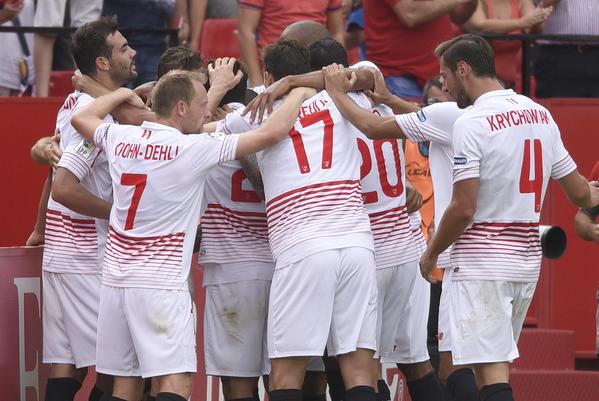 hooligansSFC16's tweet photo. Mañana partido importante en Vallecas a las 12h,esperemos traernos los 3 puntos. 
VAMOS MI SEVILLA 🔴⚪⚽ https://t.co/9VEphjgOSR