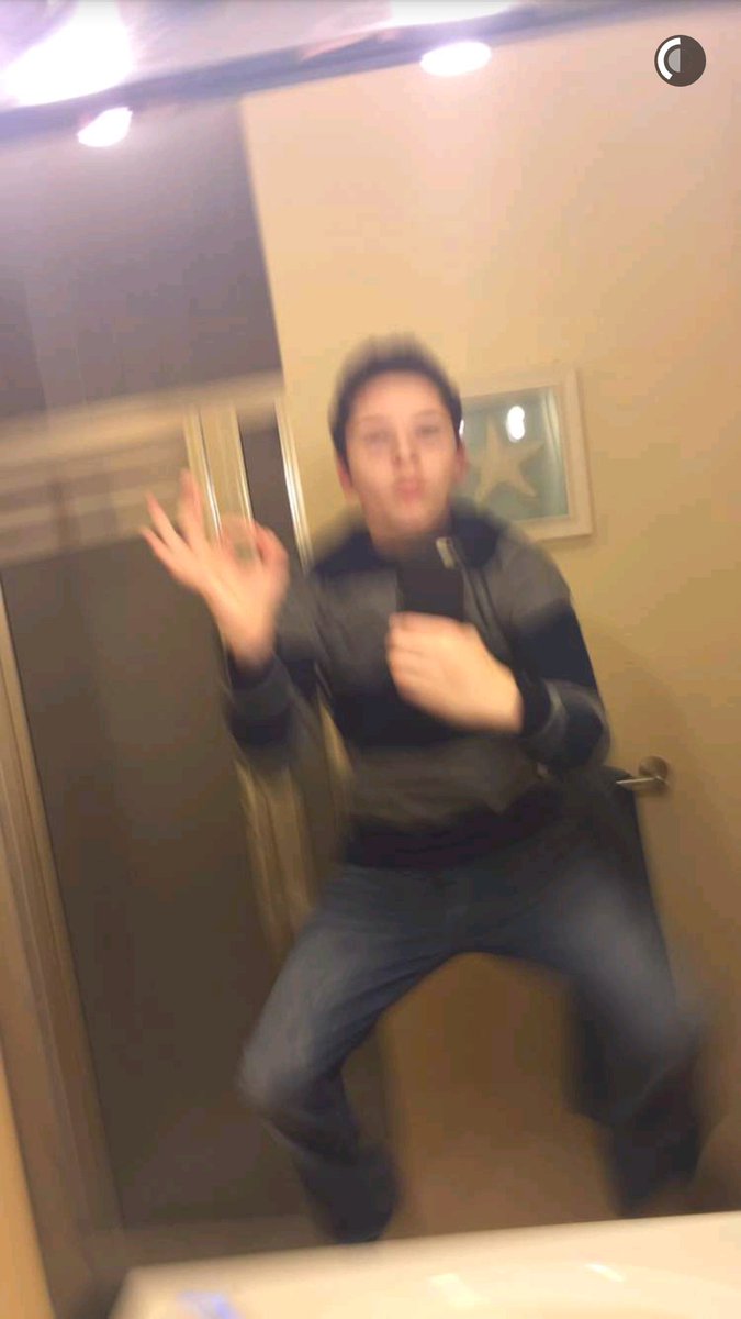 corissa_turtles's tweet photo. @jacksprofile  i swear😂😂😂. I bet he be hoppin' over hoes😂👏 https://t.co/6A3vSD6Yvq