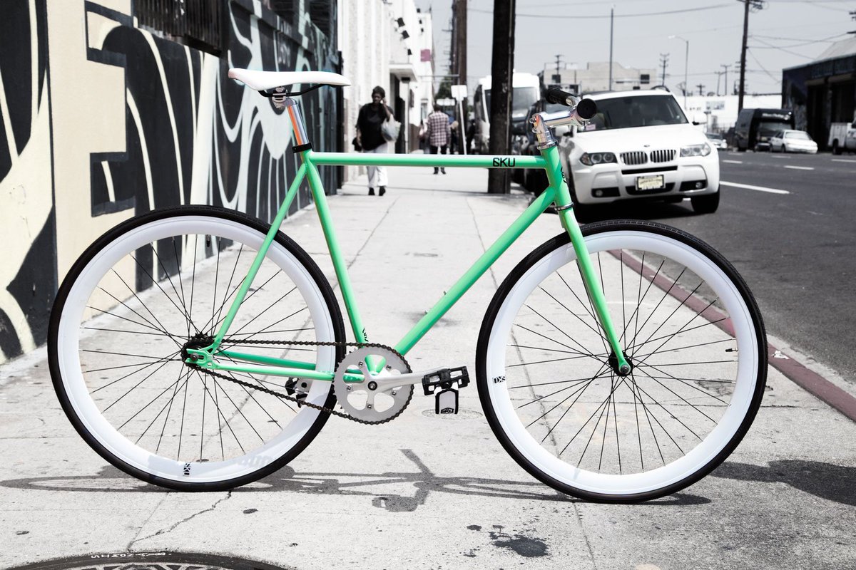 6kubikes's tweet photo. Weekend Warrior! #6ku https://t.co/9Ivi4GMtJg