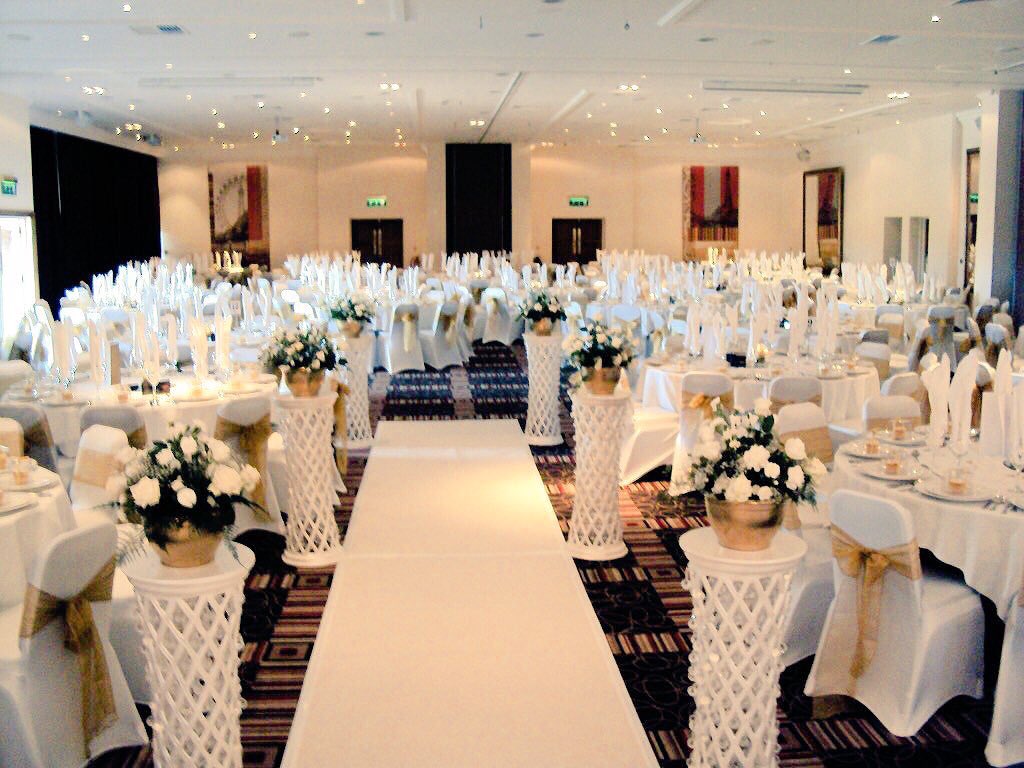 Suzi_Barnes's tweet photo. Wedding Fayre at Village Hotel Blackpool tomorrow, 11.00am - 3.00pm https://t.co/wC1YfEdNyE