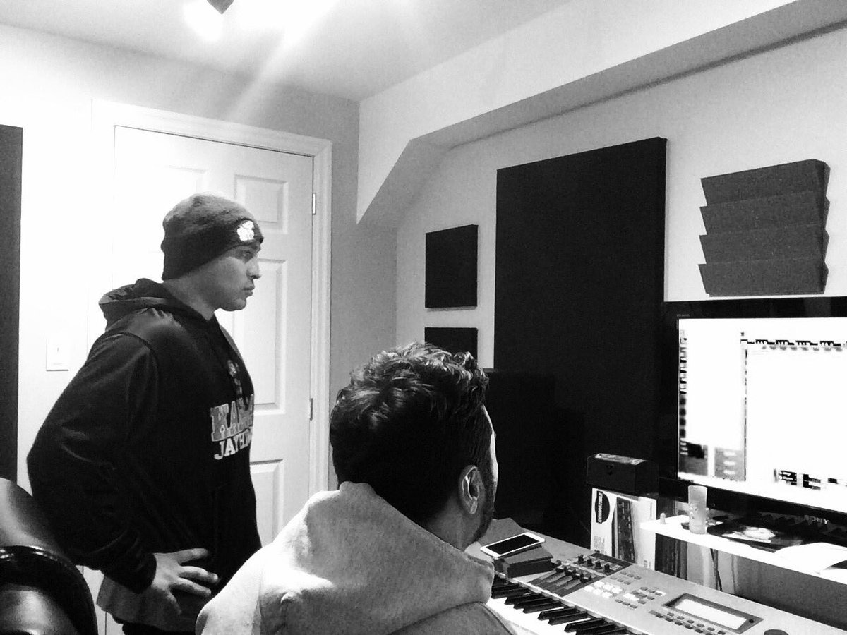 RnBPoPWrytr's tweet photo. Making #WhenImWithYou at #gladiatorstudios w the @RezzaBros #MME #Canada #RecordingArtist #RnBPoPWrytr #TheLottery https://t.co/1ZCosvRNl6