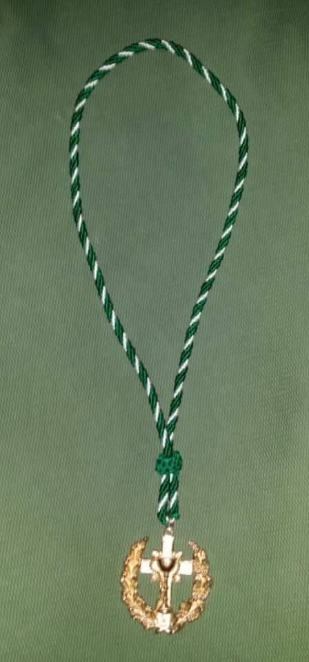 ¡YA TENEMOS LA NUEVA MEDALLA DE NUESTRA COFRADÍA! Recogela llamando a los teléfonos 618064892 o 606398919!