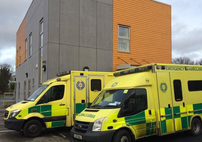 AmbulanceNAS's tweet image. 2/2 #AED used by @OrderofMaltaIRL crew. Patient resuscitated at scene &amp;amp; transferred #codeSTEMI  to Hospital #onelife