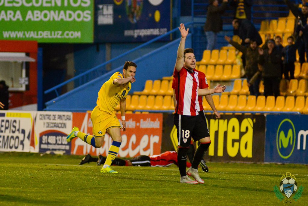 AD_Alcorcon's tweet photo. El partido en imágenes.
#VamosAlcor #ADAvBAT https://t.co/BeNts3SZe8