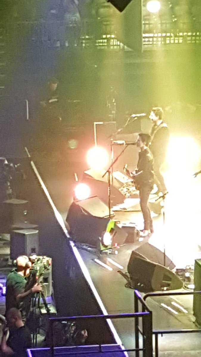 samzie79's tweet photo. #whitelieslive #stereophonics #Birmingham #Dec15 https://t.co/4y8OyoS8pI