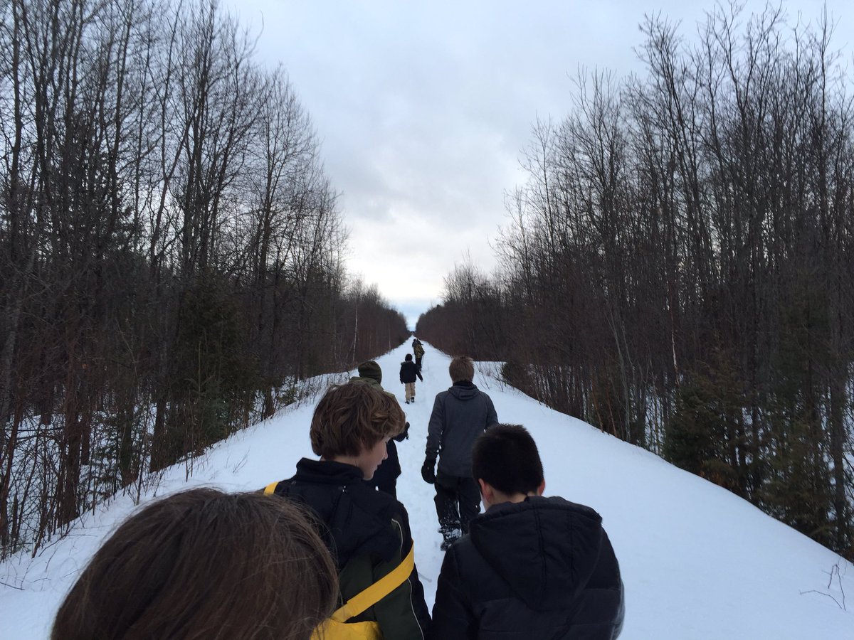 ScouterYves's tweet image. Pizza anyone? At camp? Head out on the trail and meet up with the pizza delivery at the end of the road.