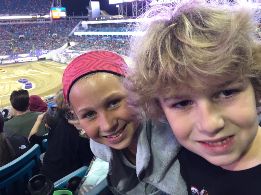miked_lee's tweet photo. #MonsterJam https://t.co/C0T7GnM96z