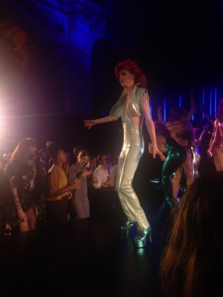 O_Barratt's tweet photo. Congrats @GPugh_Studio on a phenomenal show, blown away by the collection + @SinkThePinkLDN David Bowie tribute https://t.co/0lI41htts5