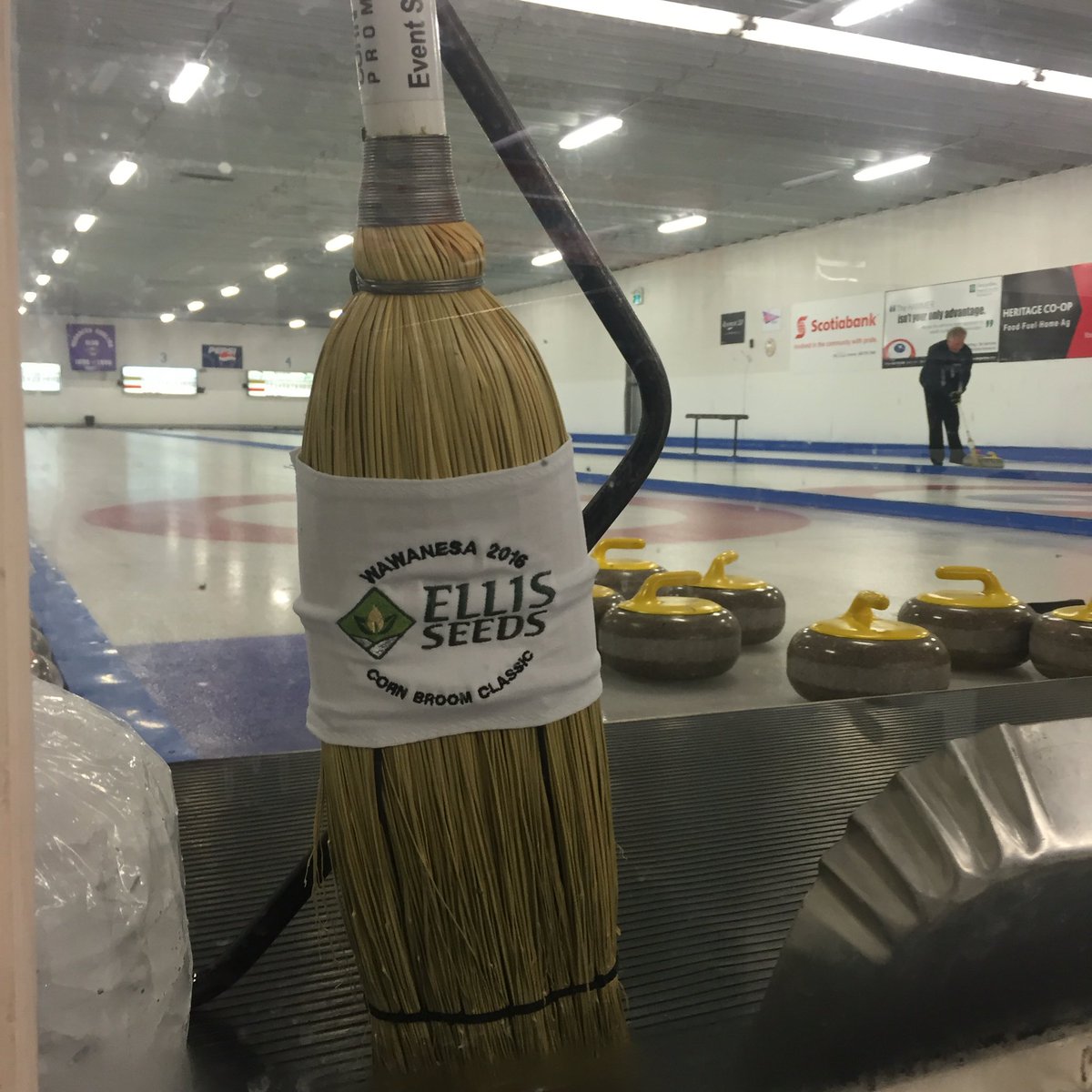 drysdale_scott's tweet photo. Good start to the #cornbroom #bonspiel in #Wawanesa #funtimes @FarmeryBrewery beer all gone! Send more next year. https://t.co/Xia0cE3XEN