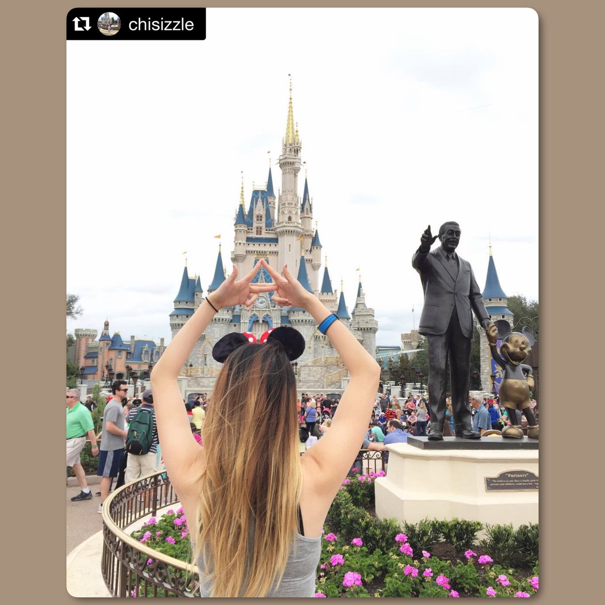 LDPsi's tweet image. "We create happiness." - Walt Disney 👑 #ΛΔΨ #whyichoseLDY