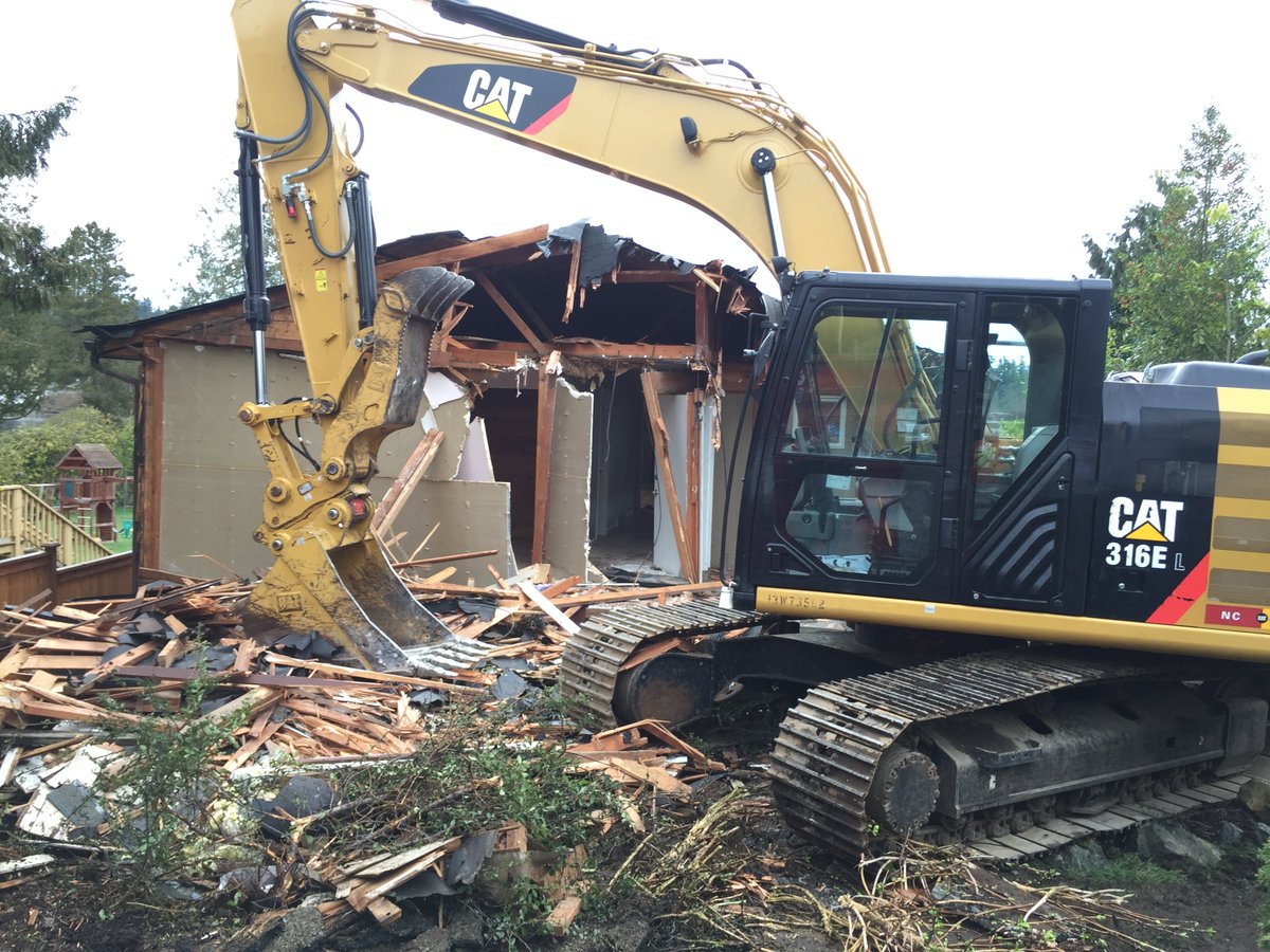 ImpDemolition's tweet image. Imperial Demolition &amp;amp; Earthworks completes another House Demo project - Edmonds, WA., on Lake Ballinger.