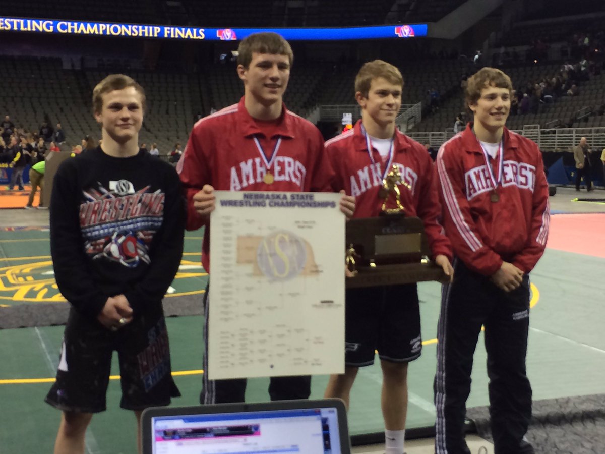 AmherstWrestle tweet picture