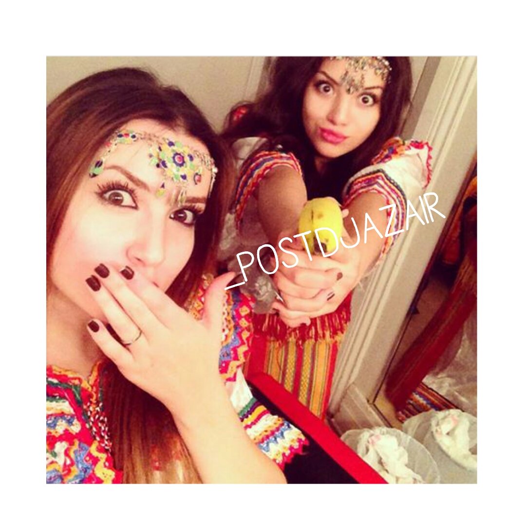 PostDjazair's tweet photo. Amazigh girls 😍❤💚💛🚀 https://t.co/T6EN0Jveoo