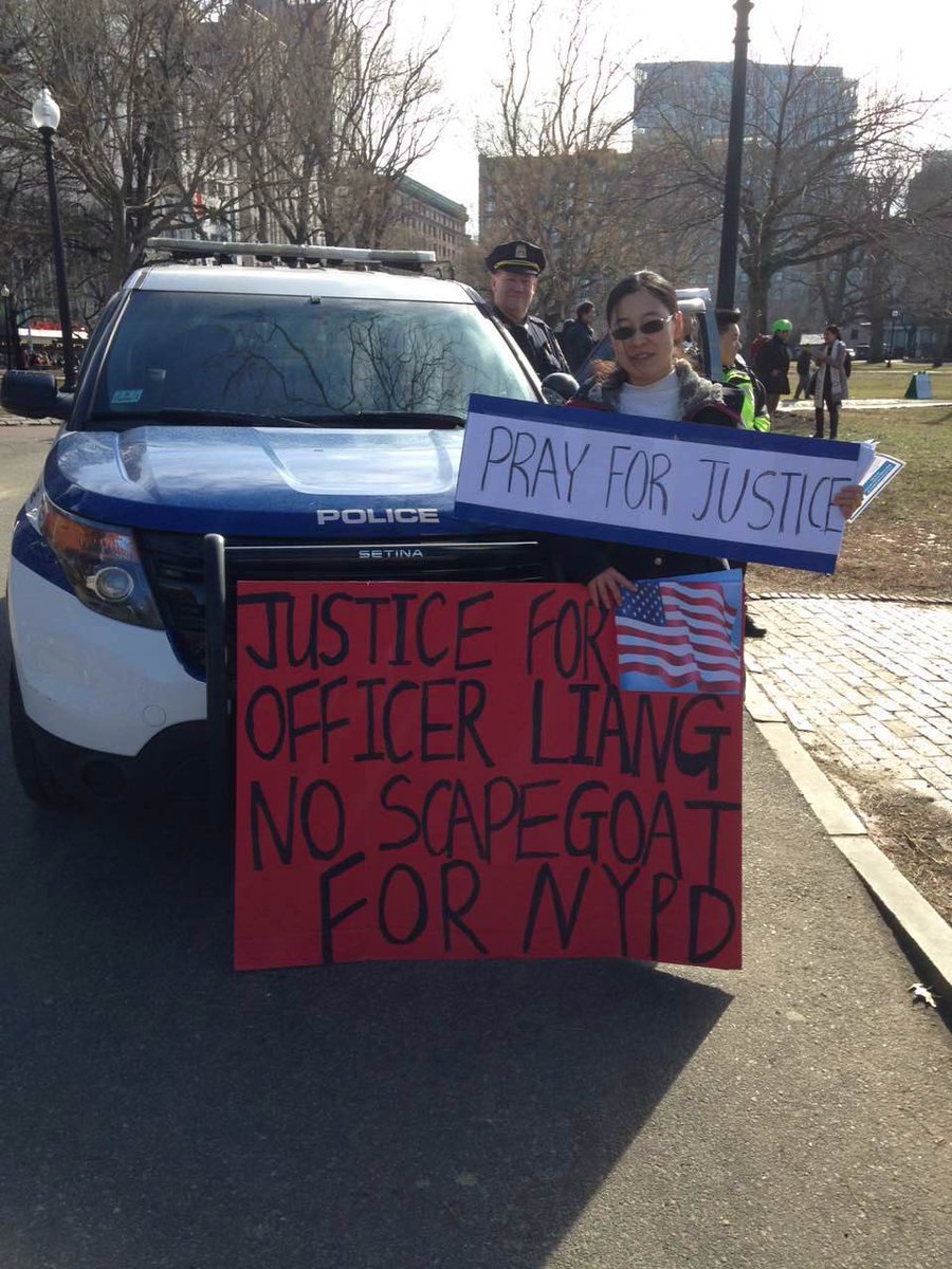 jianheleny's tweet photo. Over 2500 people attended rally at Boston Common for Akai Gurley and Peter Liang. NYPD should take responsibility! https://t.co/vO7cph5zlw