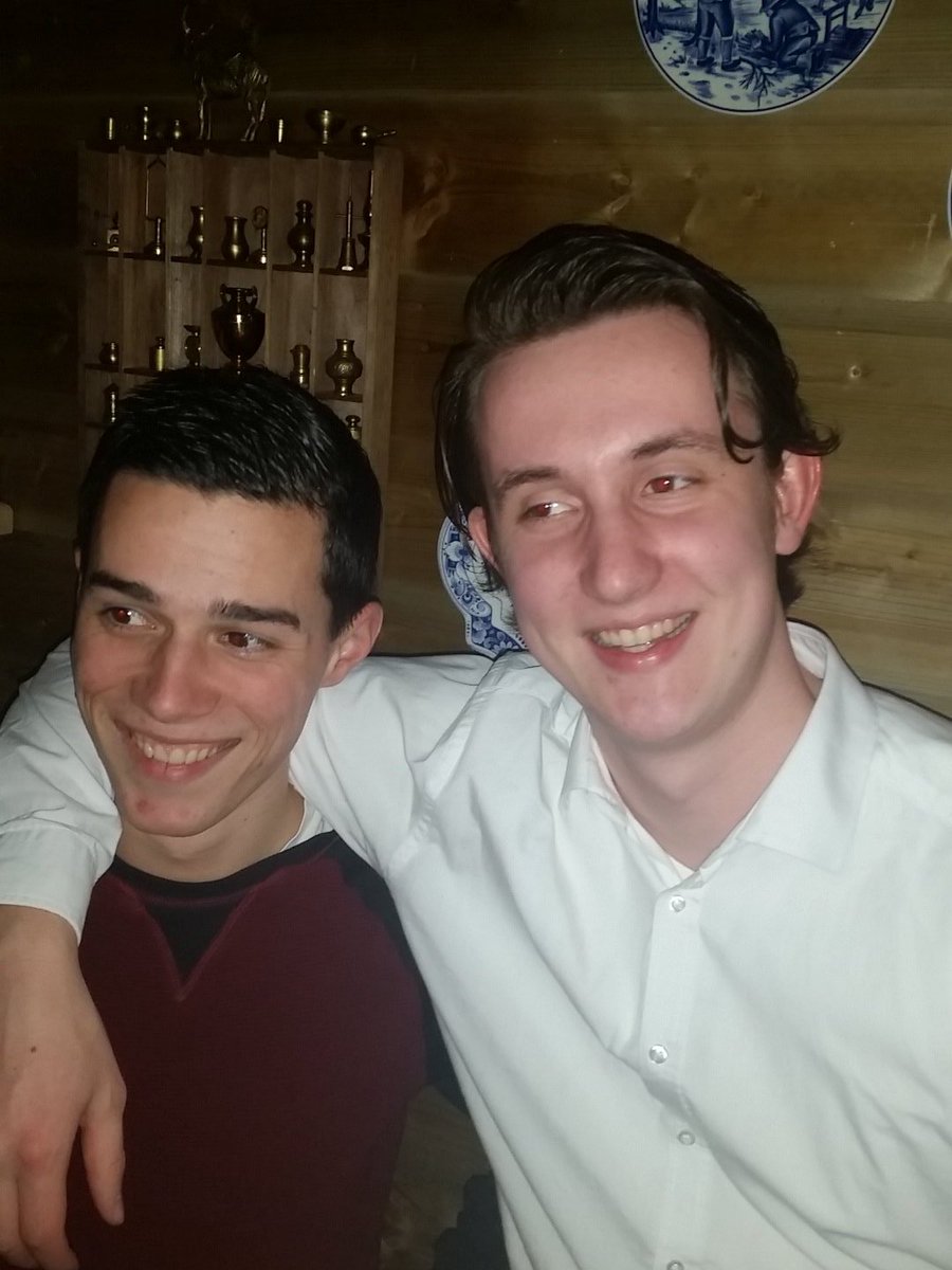 WpFeiten's tweet photo. Begaaien bij de eerste de beste schuur die ik tegen kwam #bro'sbeforehoes #WP-feitje https://t.co/XPyZ89g44s