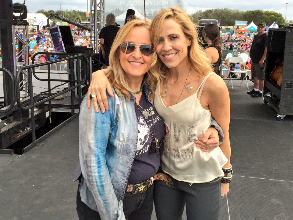 metheridge's tweet photo. Just rocked #rockandroll #LedZeppelin with @SherylCrow @TackleCancer @SunLifeStadium for @MiamiDolphins ...wheeee!!! https://t.co/Dt62wEa9oQ