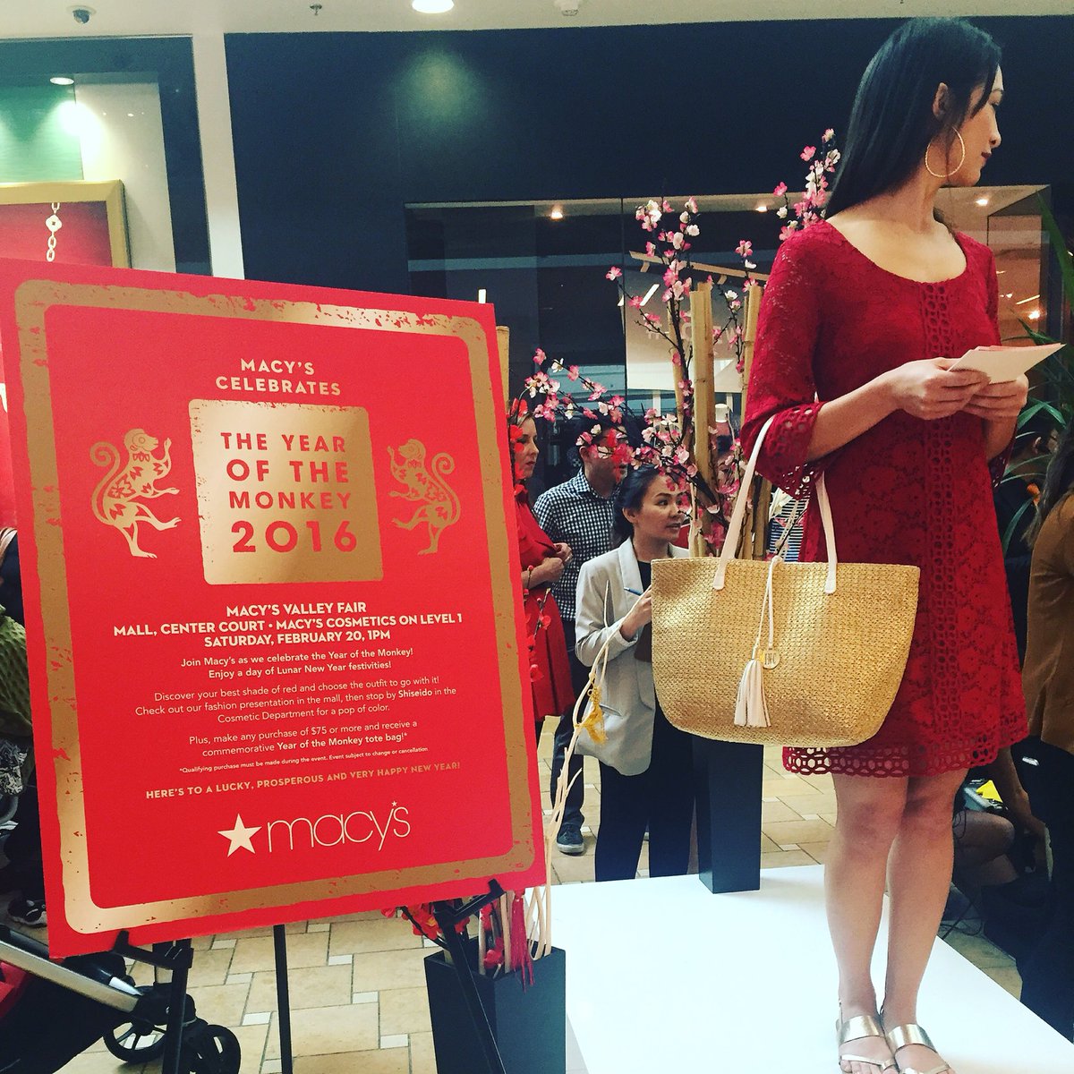 westfieldvf's tweet photo. Lovely looks from @Macys for their Year of the Monkey fashion show! #destinationwestfield https://t.co/MJXMXjfPSq