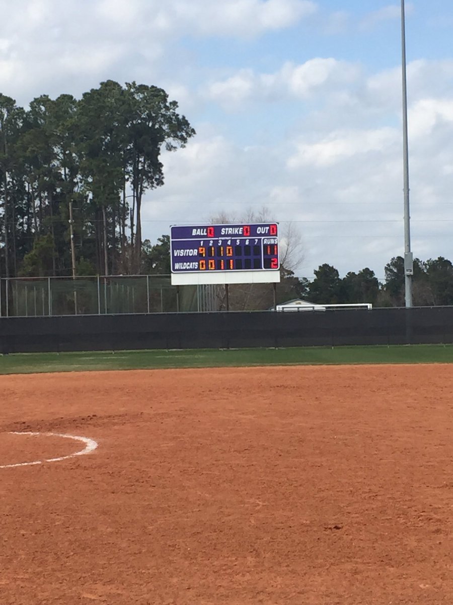 humblesoftball's tweet photo. FINAL: HUMBLE 11, Nimitz 2
Next is championship game vs Summercreek! Let's go girls! https://t.co/sEj0F4VXY8