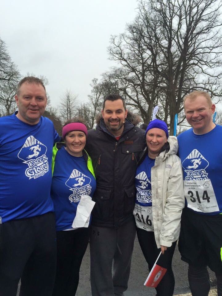 race_2_glory's tweet photo. Receiving some valuable advice from fitness guru @karlhenrypt for @race_2_glory #fitness #race2glory #kiltimagh https://t.co/EHtLsgaiMO
