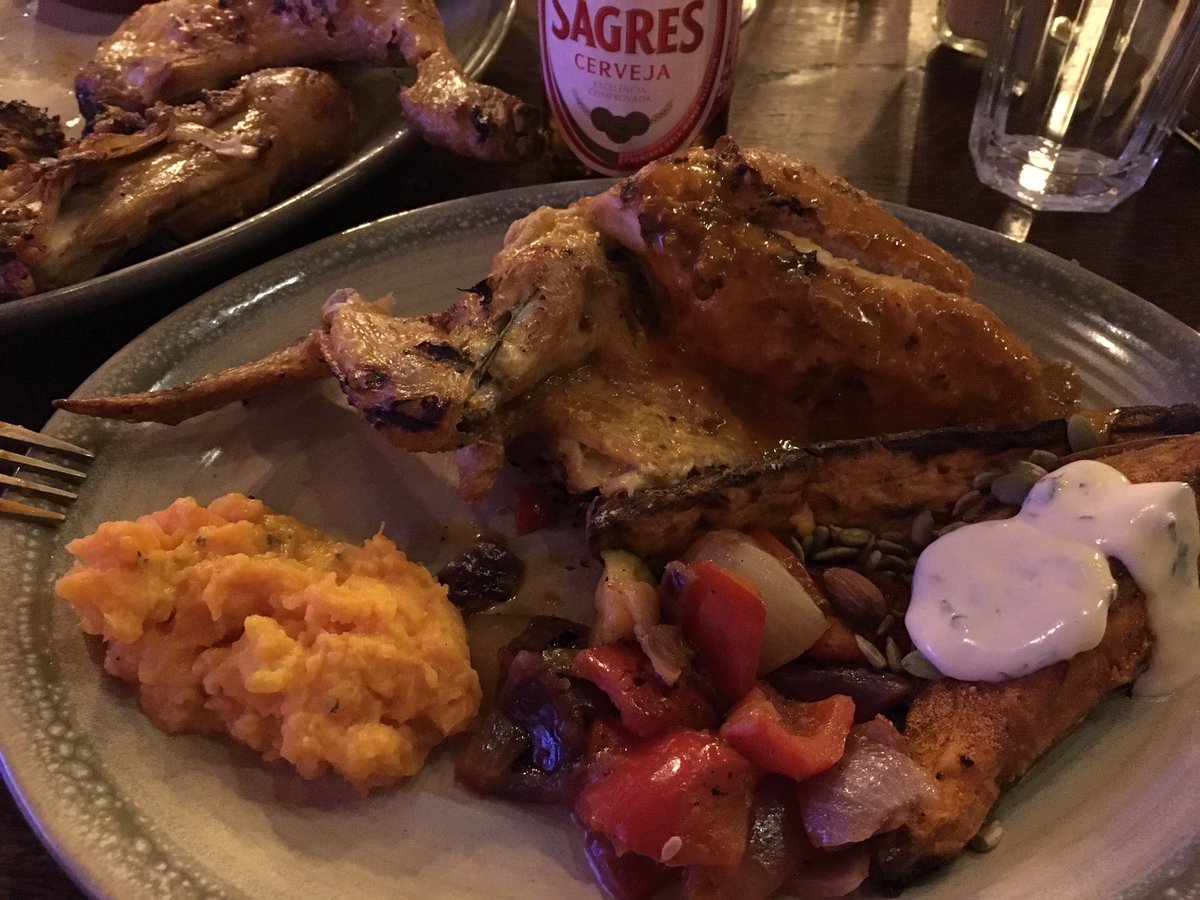 flyhenrik's tweet photo. Cheeky pre cinema Nandos @NandosUK https://t.co/0XrUR7pTHI