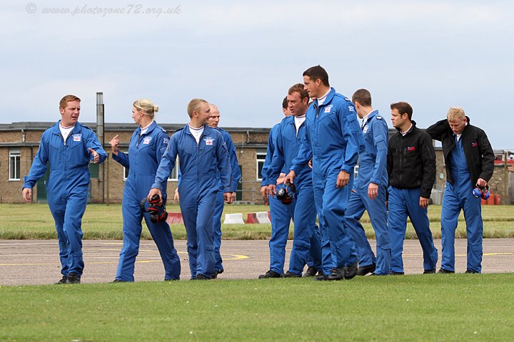 EssexHebridean's tweet photo. @rossharrison81 @Nickyboomboosh Go on then, have another #Circus2014 shot...just for old times sake! ;-) https://t.co/wSxMLIki46