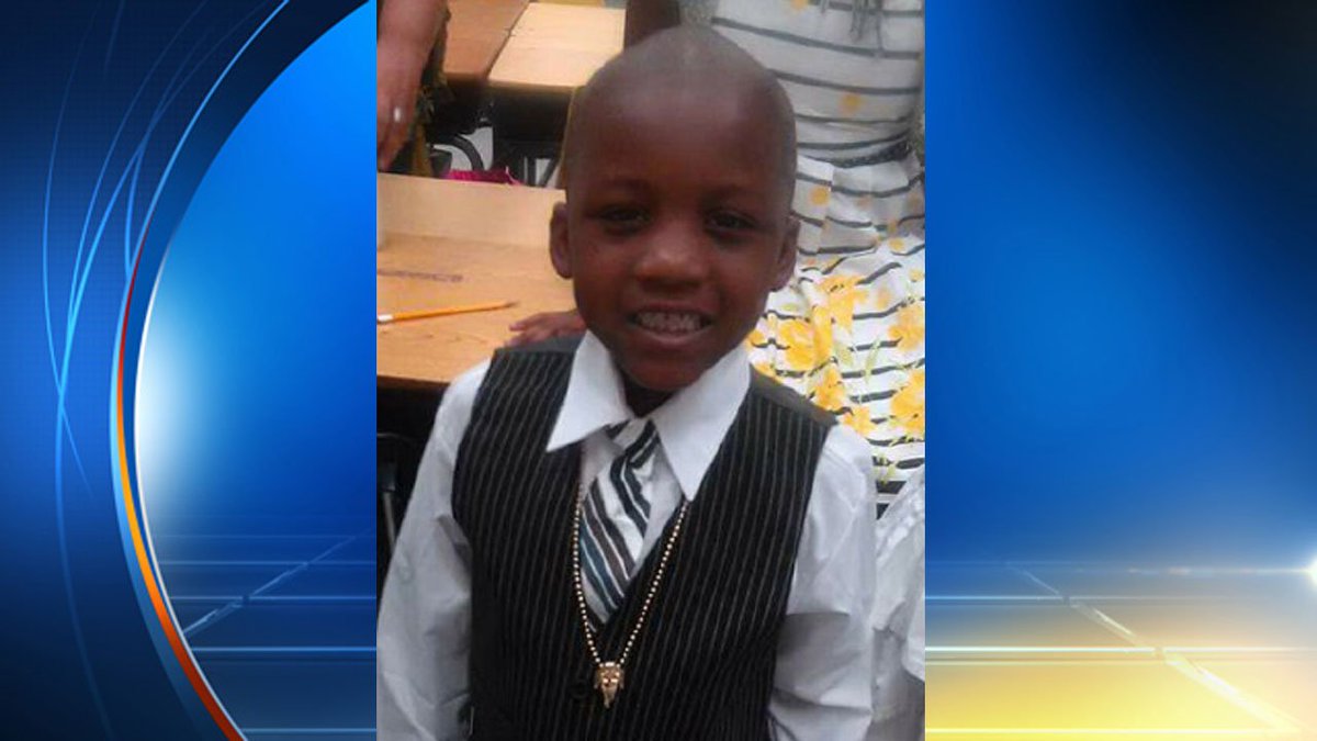 Boy killed was in first grade: Relative @TVAmyViteri. PD @JPerezinMia asks public for help bit.ly/20M0kyR?utm_me… https://t.co/grJeHNRk0g