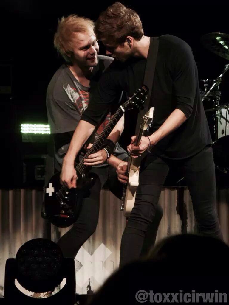 mukethingsus's tweet photo. Blond muke was a blessing https://t.co/KVj0o3lnQk