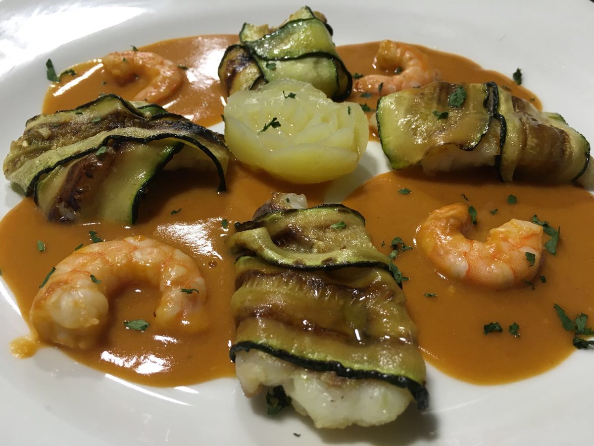 elpadremadrid's tweet photo. Te apetece un plato de los nuevos o un clasico?
@elpadremadrid https://t.co/cp86FTCj0U