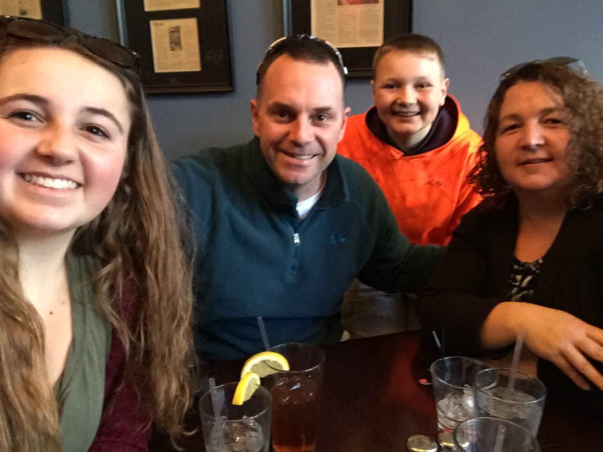 CDParker10242's tweet photo. Thank you Bobby for your friendship. The Parker family. #unionjackpub @rburli https://t.co/o84ZtEeAp3