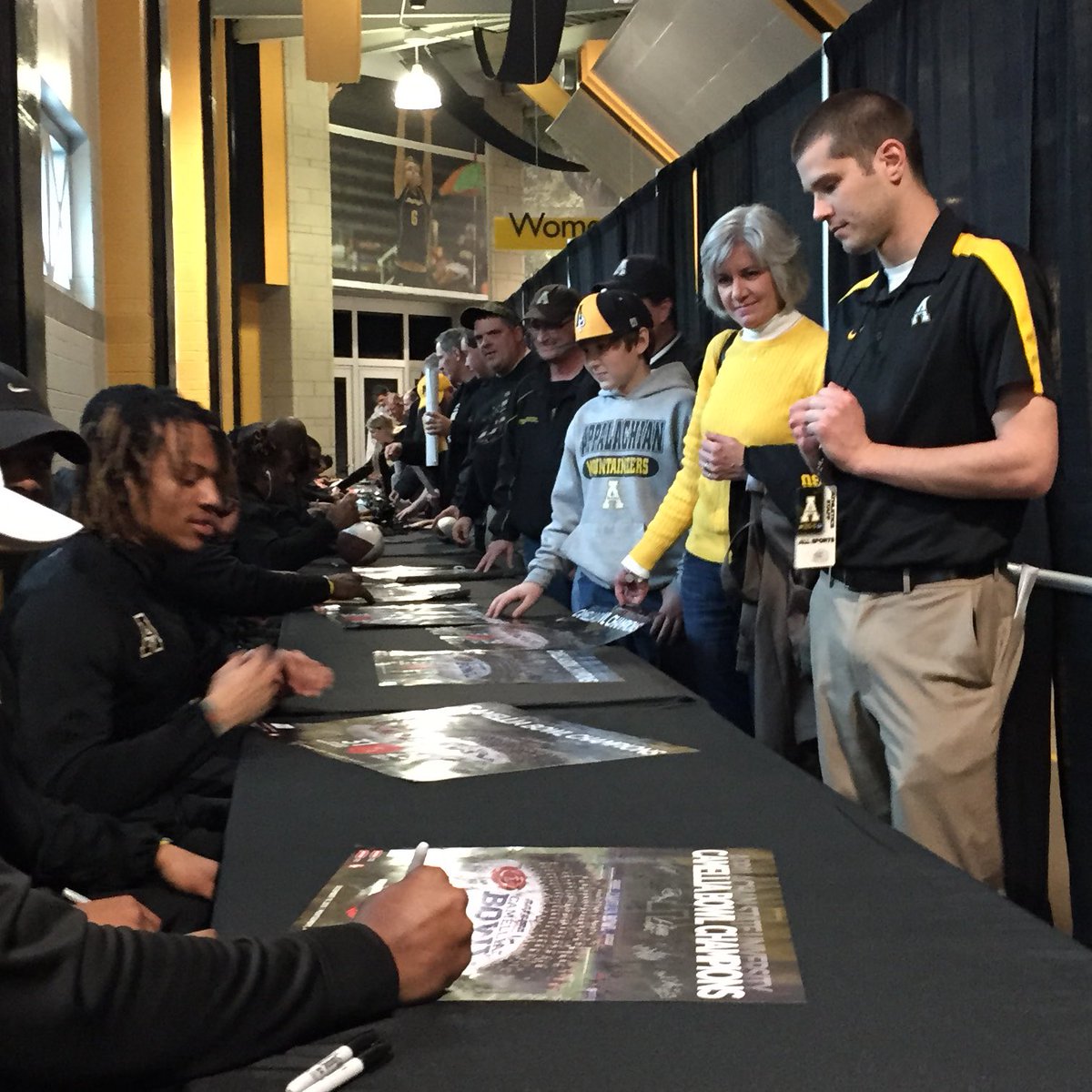 AppState_FB's tweet photo. #AppNation thank you for the support all season &amp; at today's @CamelliaBowl championship celebration! https://t.co/upjK0LLNtp