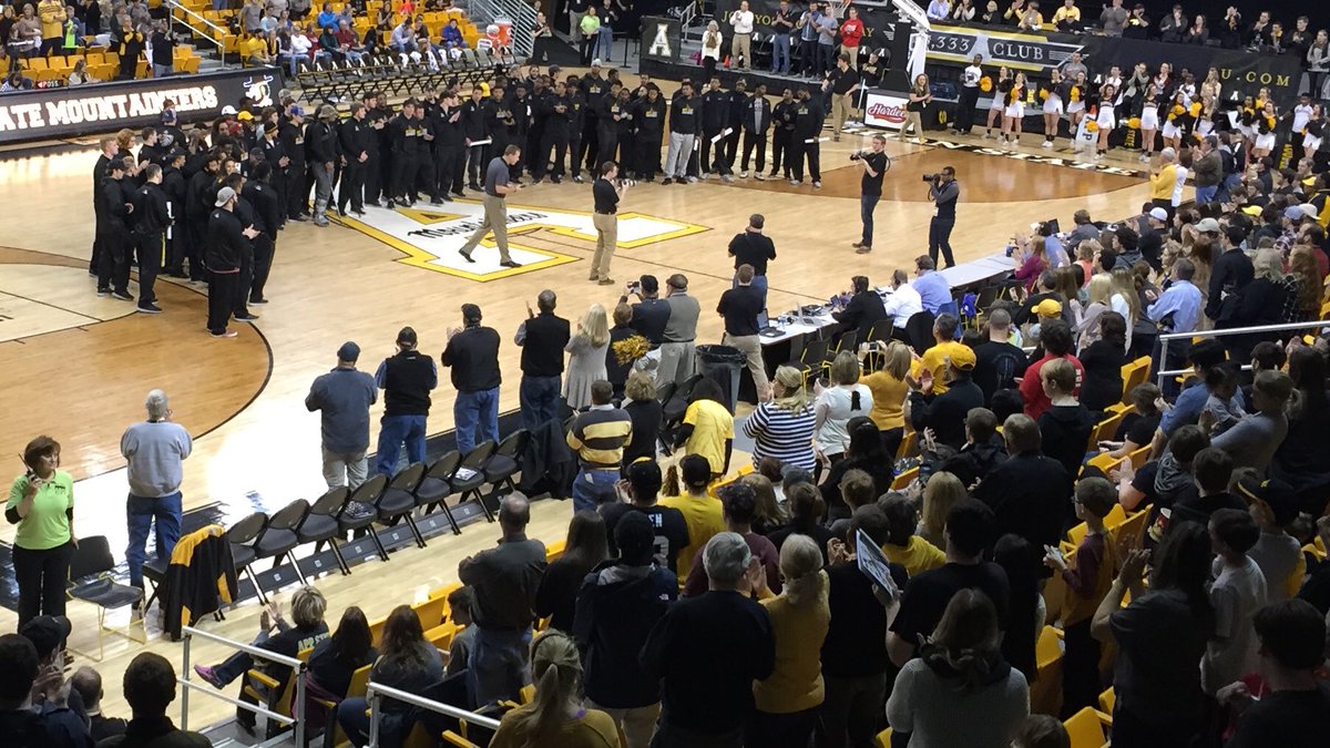 AppState_FB's tweet photo. #AppNation thank you for the support all season &amp; at today's @CamelliaBowl championship celebration! https://t.co/upjK0LLNtp