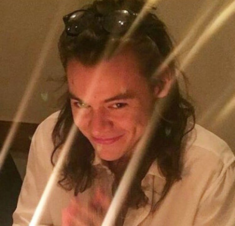 YHFangirls's tweet photo. When u see DIRECTIONERS ON FIRE trending and u know we've still got it. #DirectionersWillAlwaysSlay 💥💥 https://t.co/H8MmakERDt