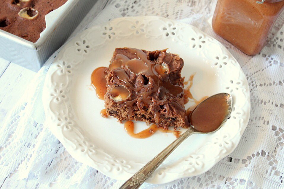 Voici ma recette de brownies style smores avec caramel vanillé dispo sur mon blog! @laitNatrel <a href="/LiberteQC/">Liberté Yogourt</a>