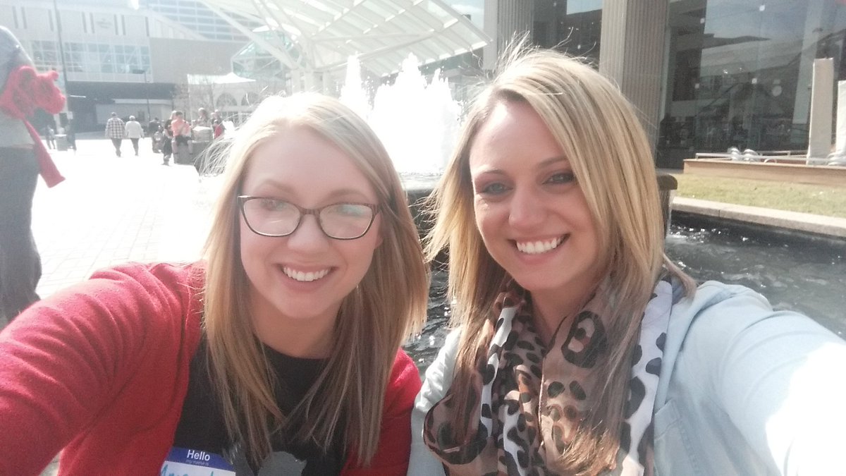 MissMurphy15's tweet photo. Saturday teacher workshop with @Grahamgreats! We learned so much about coding! #codeorgkc #mteagles #sjsdproud https://t.co/ebZKD36YQL