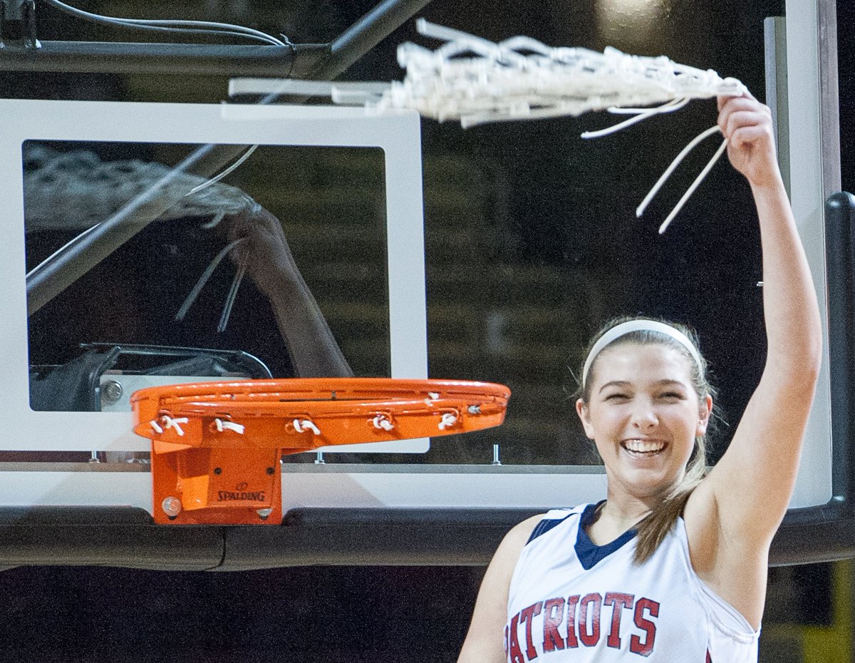 Jpell915's tweet photo. PHOTOS, STORY: The @GNG_AD Patriots are South B champs! https://t.co/xjVHvhu2X4 #tourney16 #mesports https://t.co/3lHVXMlnlJ