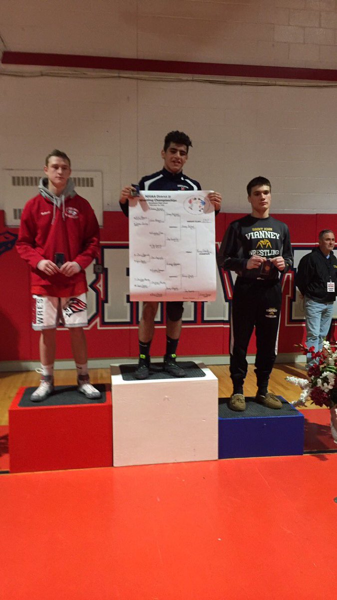 brave_wrestling's tweet photo. Congratulations Ronny!! #DISTRICTCHAMP #D21 #nextstopregions https://t.co/v2t9SzaIBY