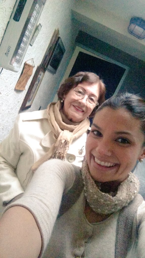 Tabatajalilreal's tweet photo. Lo más valioso en la vida no es lo que tenemos... sino a quienes tenemos :) https://t.co/gJHMr96XQk