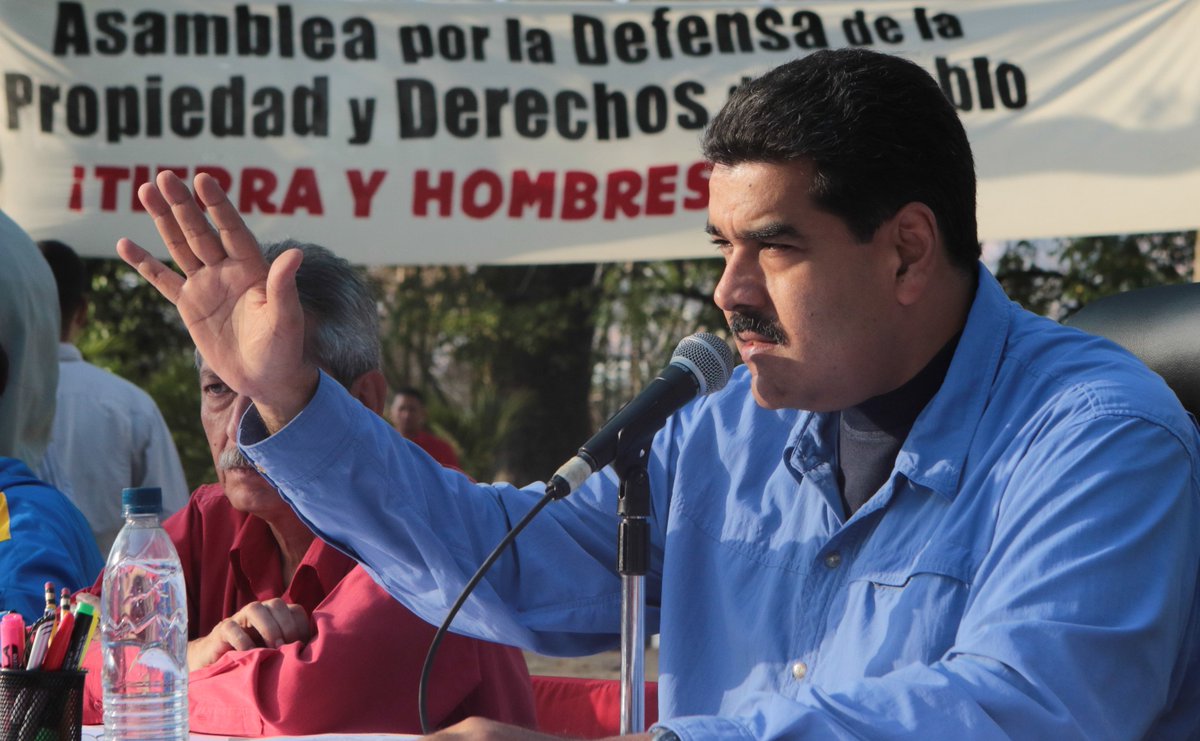 PresidencialVen's tweet photo. Pdte .@NicolasMaduro firmó este sábado aumento de 52% de ingreso mínimo básico legal de los trabajadores venezolanos https://t.co/KrBF5HAmoc
