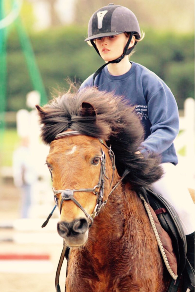 ManonLemaire3's tweet photo. Premier poney, premiers concours 💋💕
#Ulban 💘 https://t.co/LO2H11zSBq