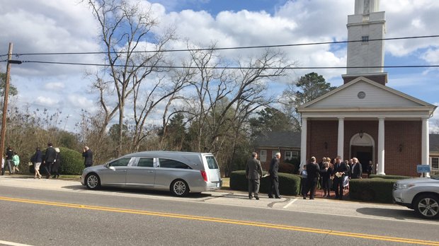 'To Kill a Mockingbird' author Harper Lee laid to rest in Alabama hometown cp24.com/entertainment-…