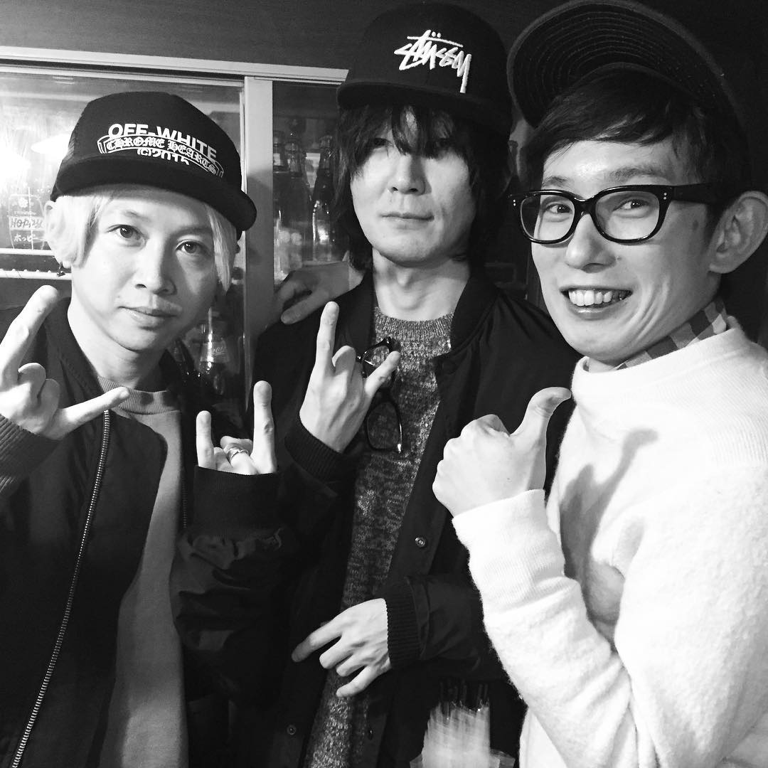 K 芦沢ムネト Ashizawamuneto なぜか 藤くん Chama君にあった みんな同い年 T Co Cpqq56v5jf Bumpofchicken Bump バンプ 藤原基央 チャマ T Co 09frz3ihi2 Twitter