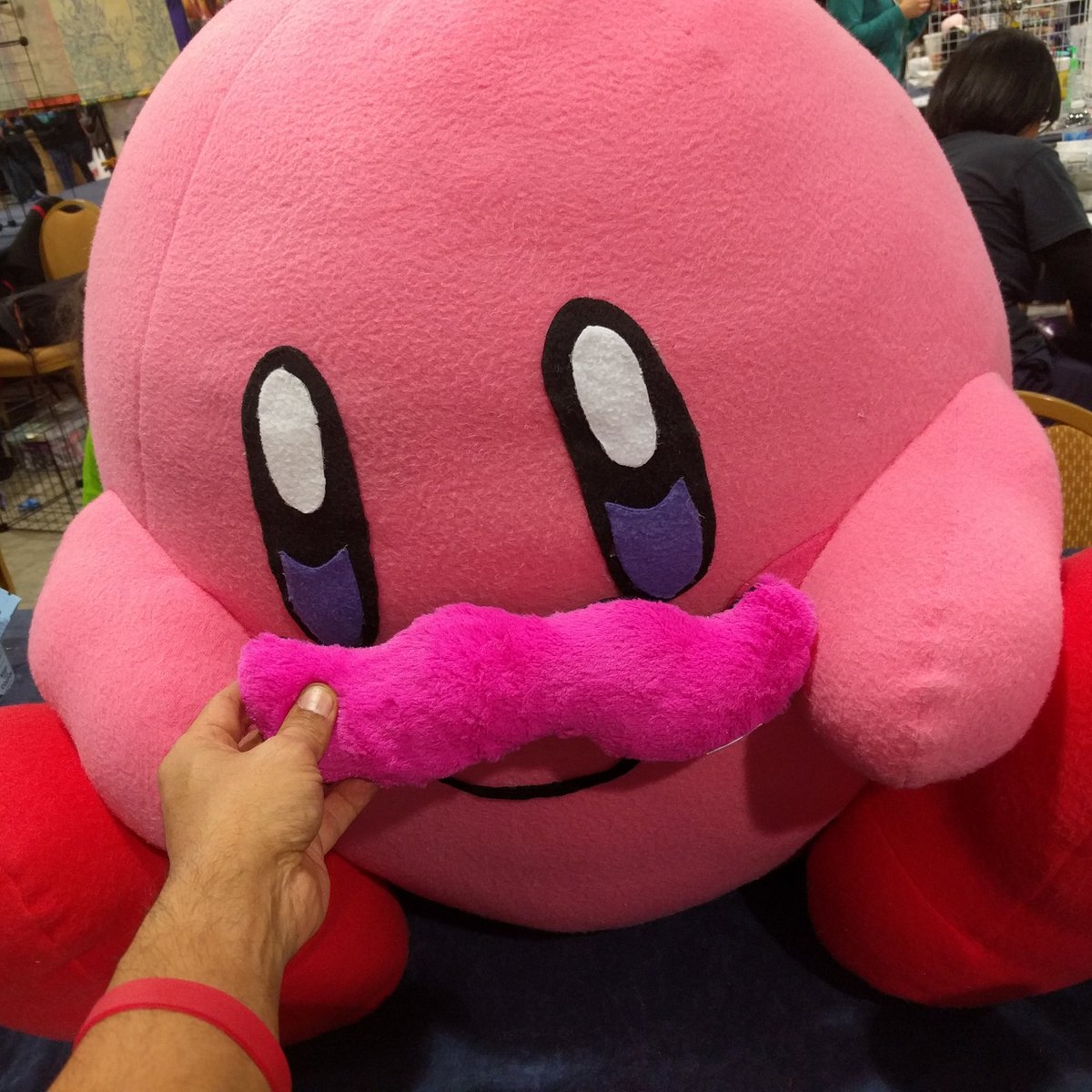 michael_lyft's tweet photo. #lyft #lyftlove #magfest #magfest2016 #cosplay #cuddlestache #kirby https://t.co/Oi4KY2iG9B