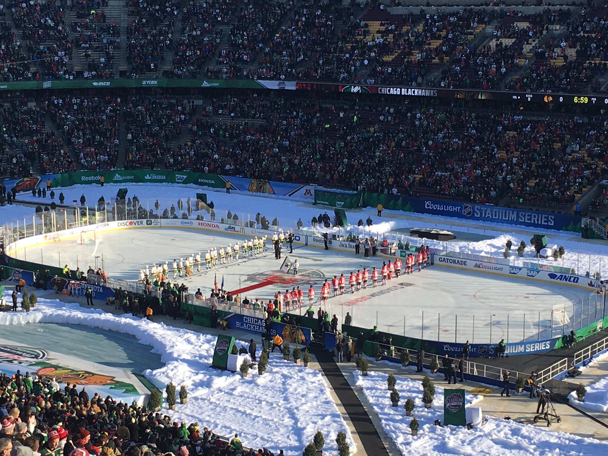 BeccaAnn_22's tweet photo. #StadiumSeries 🏒 https://t.co/bZJh7fBd0T